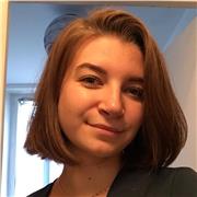 Etudiante en linguistique donne cours de lecture, conseils pour s'améliorer